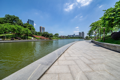 中国广东省佛山市千灯湖公园园林绿化风光
