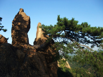 中国辽宁省鞍山市千山风景区老子传道寿星石