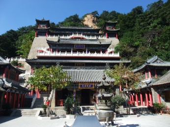 中国辽宁省鞍山市千山风景区五龙宫