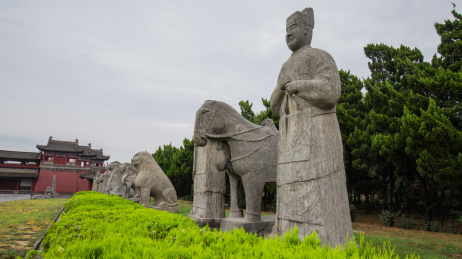 河南巩义历史古迹宋陵公园石雕像