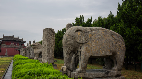 河南巩义历史古迹宋陵公园石雕像