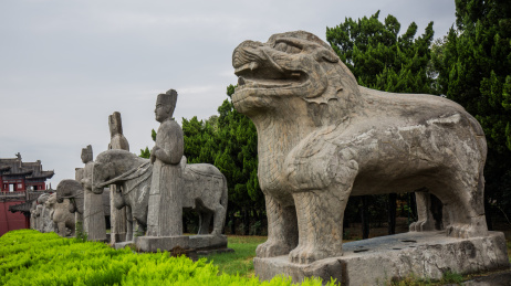 河南巩义历史古迹宋陵公园石雕像