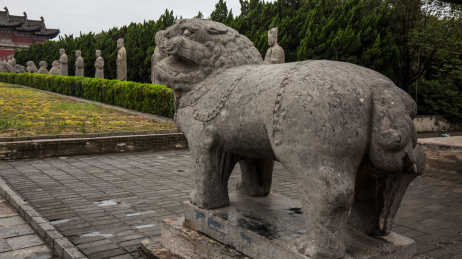 河南巩义历史古迹宋陵公园石雕像