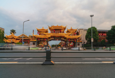 四川成都琴台故径牌楼傍晚