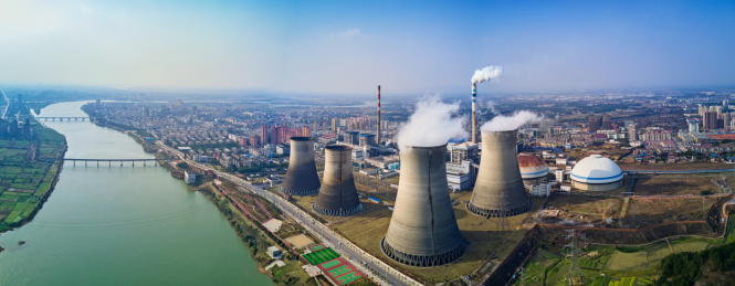 中国老式的火力发电厂