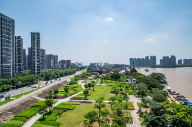 中国广东省佛山潭洲水道水路交通和禅城区城市公路陆路交通