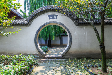 山东省政府和八路军115师司令部旧址景区内的古典园林门建筑，中国山东省临沂市沂南县大店镇