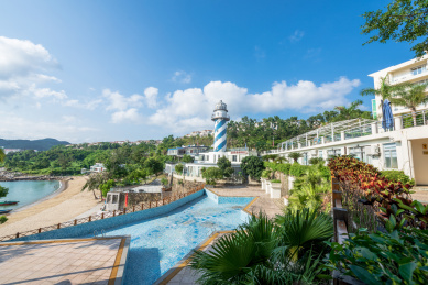 中国深圳南澳海贝湾夏日海滨风光