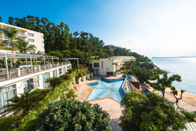 中国深圳南澳海贝湾海滨别墅风光