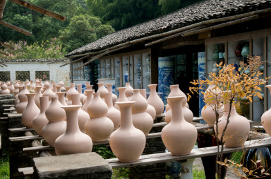 中国江西景德镇古窑民俗博览区瓷器制作场地