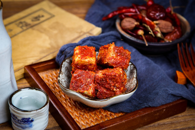 中国传统小吃下饭香辣的臭豆腐乳