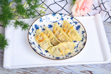 民间传统美味小吃煎饺锅贴