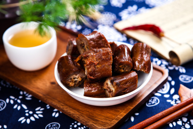 经典美食卤味小吃香辣卤鸭脖