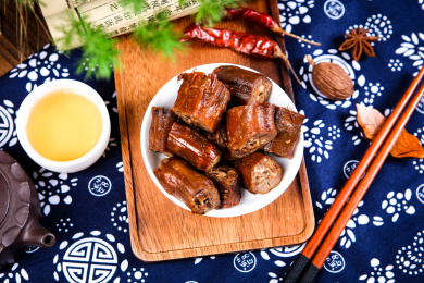 经典美食卤味小吃香辣卤鸭脖
