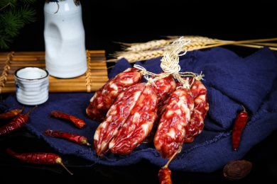传统美食年货广味腊肠小香肠