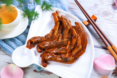 民间传统美食小吃香辣卤鸭掌