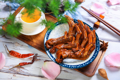 民间传统美食小吃香辣卤鸭掌