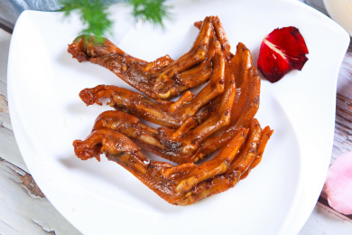 民间传统美食小吃香辣卤鸭掌
