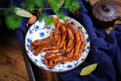民间传统美食小吃香辣卤鸭掌