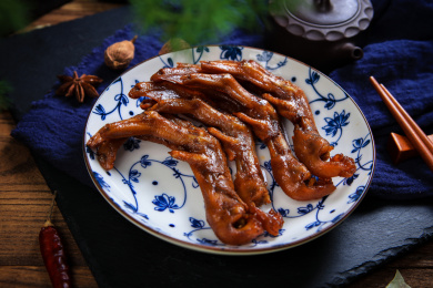 民间传统美食小吃香辣卤鸭掌