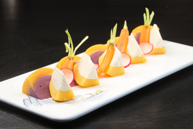 中国上海的一道冷菜——双色小金瓜