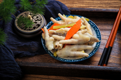 酸爽可口的美味零食小吃泡椒凤爪