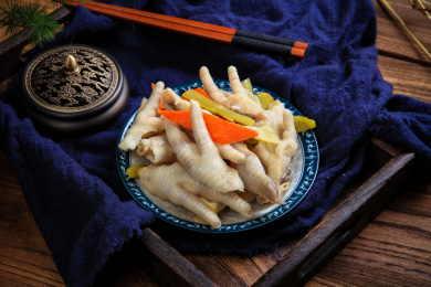 酸爽可口的美味零食小吃泡椒凤爪