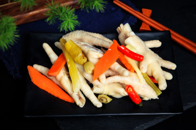 酸爽可口的美味零食小吃泡椒凤爪