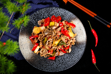 民间家常菜酸辣美味的泡椒鸡胗鸡杂