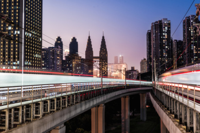 重庆海棠溪轻轨站夜景风光