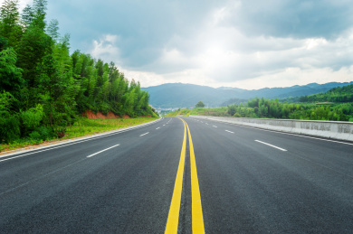 一条通往中国福建省龙岩市上杭县古田会议旧址的公路