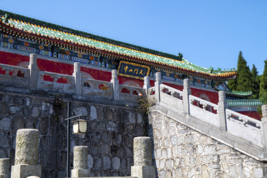 中国湖南张家界天门山寺正门局部特写