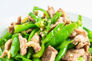 中国湖南家常菜辣椒炒肉片