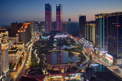 贵阳花果园双子塔城市建筑风光夜景
