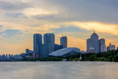 中国辽宁沈阳盛京大剧院落日风光