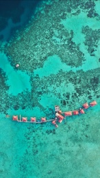 马来西亚沙巴仙本那的水屋的航拍