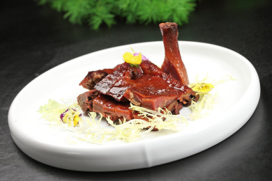 中国上海的一道冷菜——本帮酱鸭