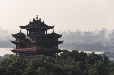 中国浙江省杭州市吴山天风城隍阁暮色