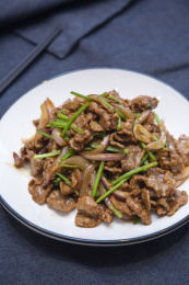中餐馆里的特色山西菜过油肉
