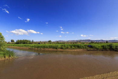 中国山西朔州市朔城区滋润乡清河寺村北桑干河源头风光
