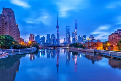 中国上海市浦东陆家嘴夜景