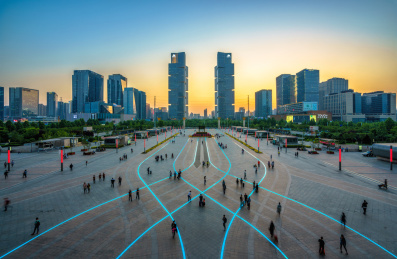 中国河南郑州东站绿地广场双子塔