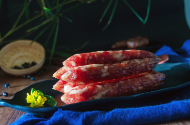 美味可口的自制广式腊肠猪肉腊肠