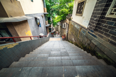 中国重庆城市特色超长上下坡台阶