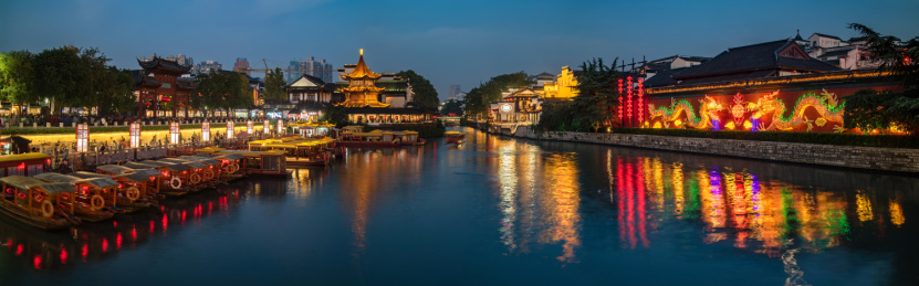 中国江苏南京夫子庙秦淮河夜景全景图