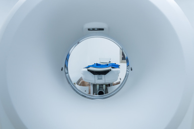 计算机体层摄影,CT机（电子计算机断层扫描），医学检查设备。