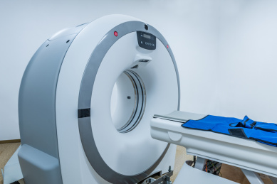 计算机体层摄影,CT机（电子计算机断层扫描），医学检查设备。