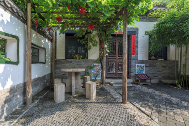 葡萄架下传统小院，中国山东省潍坊市十笏园