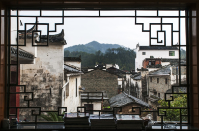 中国江西婺源清华镇客栈窗外的风景