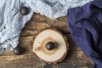 传统中成药蜜丸室内静物特写